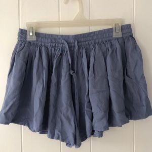 Lulus soft shorts with pockets